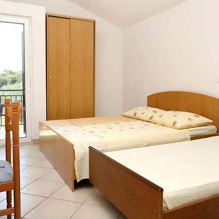 Apartments By The Sea Drace, Peljesac - 10127 * Drace