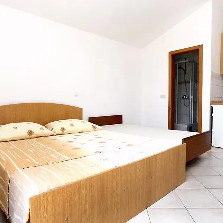 Apartments By The Sea Drace, Peljesac - 10127 * Drace