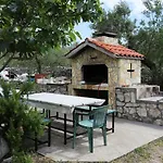 Apartments By The Sea Drace, Peljesac - 10127 * Drace